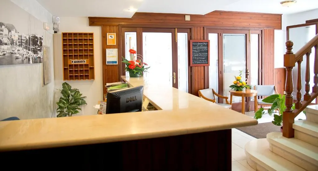 Hostal Cala Ratjada Cala Ratjada  Guest house