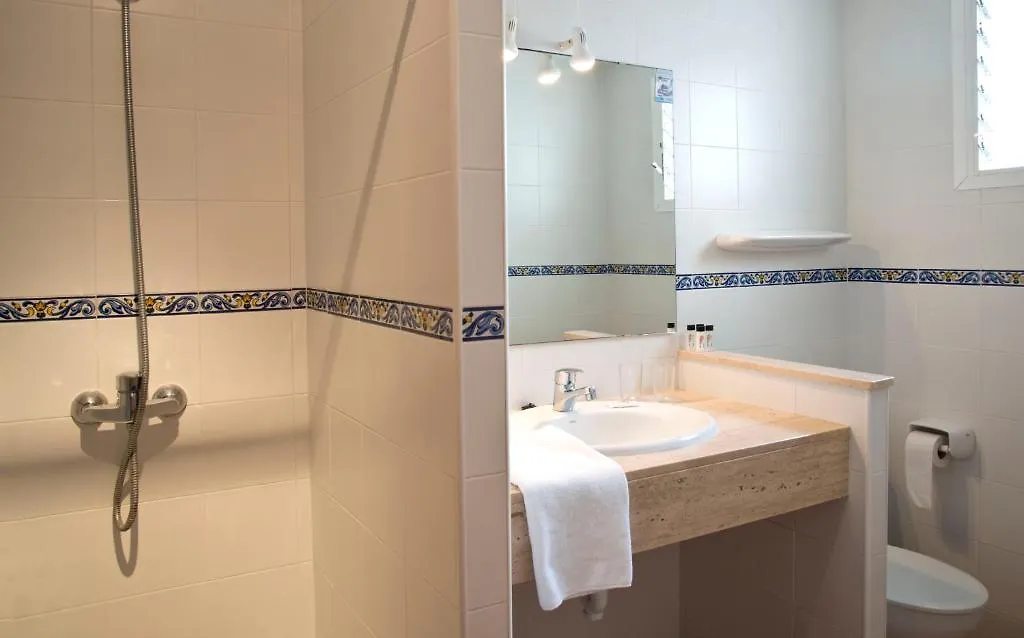 Hostal Cala Ratjada Кала Ратьяда Гостевой дом